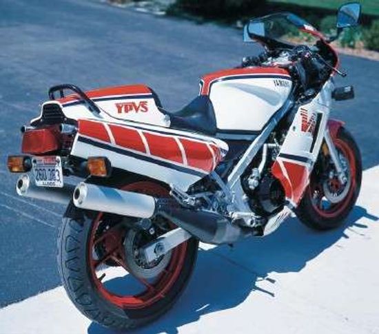 雅马哈1985 RZ 500”class=