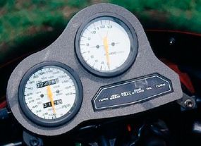 The 1986 Suzuki GSXR750 could reach speeds upto 160 miles per hour. On the street.