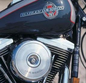The thumping 80-cubic-inch Evolution V-twin wasone of the standard Harley mechanics featuredon the 1993 FXDWG Wide Glide.