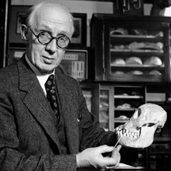 Dr. Alvan T. Marston explains that the Piltdown skull is a hoax.