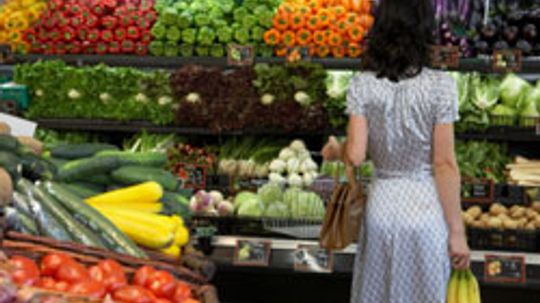 10 Things Your Grocer Doesn't Want You to Know