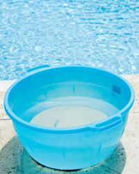 swimming pool bucket test