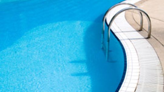 How to Clean a Pool: 10 Maintenance Tips