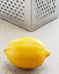 在你的节日美食中加入柠檬或橘子皮会让味道更浓郁。＂border=