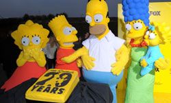 图片库:电视节目“Simpsons&q18新利最新登入uot;对于许多成人漫画来铺平了道路。这里,人物庆祝20周年聚会。看到更多的照片,电视节目。18新利最新登入”width=
