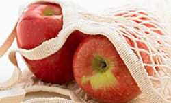 apples in a grocery sack