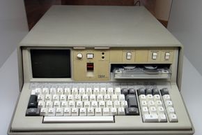 IBM 5100.便携式？有点。“width=