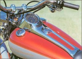 A chrome console houses the speedometer on the 2000 Harley-Davidson FXSTD Deuce.