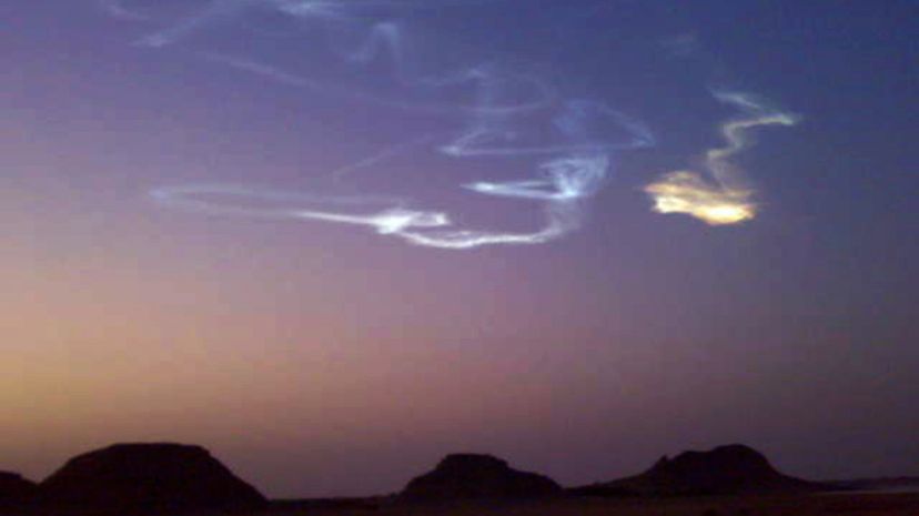 The contrail left by 2008 TCS during its descent