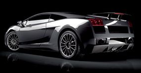 的Superleggera means "superlight" in Italian and features a midships-mounted V-10 engine and all-wheel drive.”border=