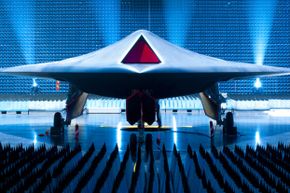 英国宇航公司(BAE)的塔拉尼斯(Taranis)无人战斗飞机于2013年首次升空。塔拉尼斯的设计速度比现有的无人机，如“捕食者”和“死神”更快。＂border=