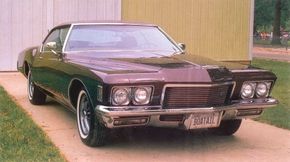 1971 riviera front view