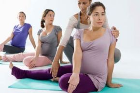 pregnant yoga class