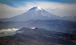 Citlealtepetl，也称为Pico de Orizaba，是墨西哥最高的山。“border=