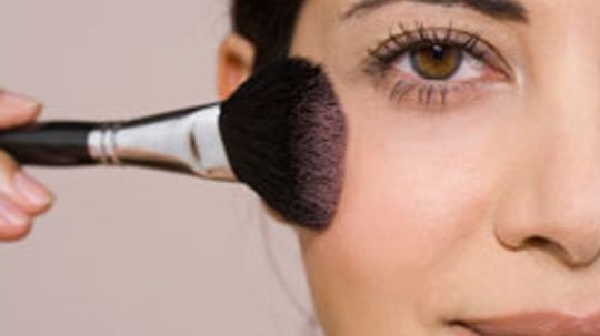 5 Makeup Application Tools You Need