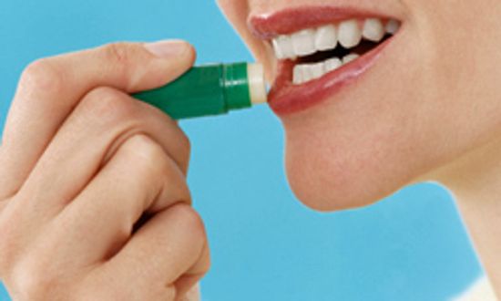 Can a shellfish allergy cause chapped lips?