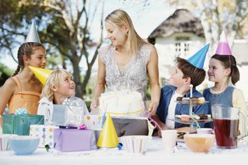 5 things to know birthday party etiquette