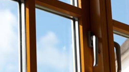 5 Tricks to Cleaning Windows and Mirrors