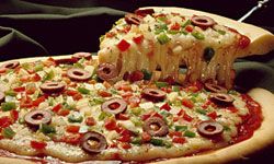 披萨总是很受欢迎，即使没有肉。＂width=