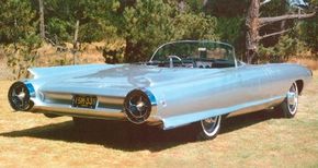 Taillights were another detail included in the redesign of the 1959 Cadillac Cycone. They moved from the deeply concave rear panel to the round bumper pods that gave the car its rocket-ship look.
